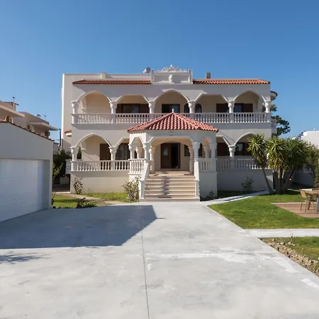 Evelyn * Archangelos (Rhodes)