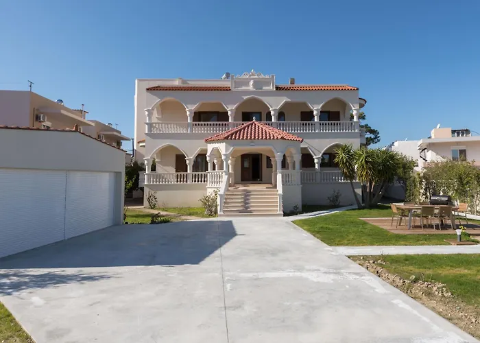 Evelyn * Archangelos (Rhodes)